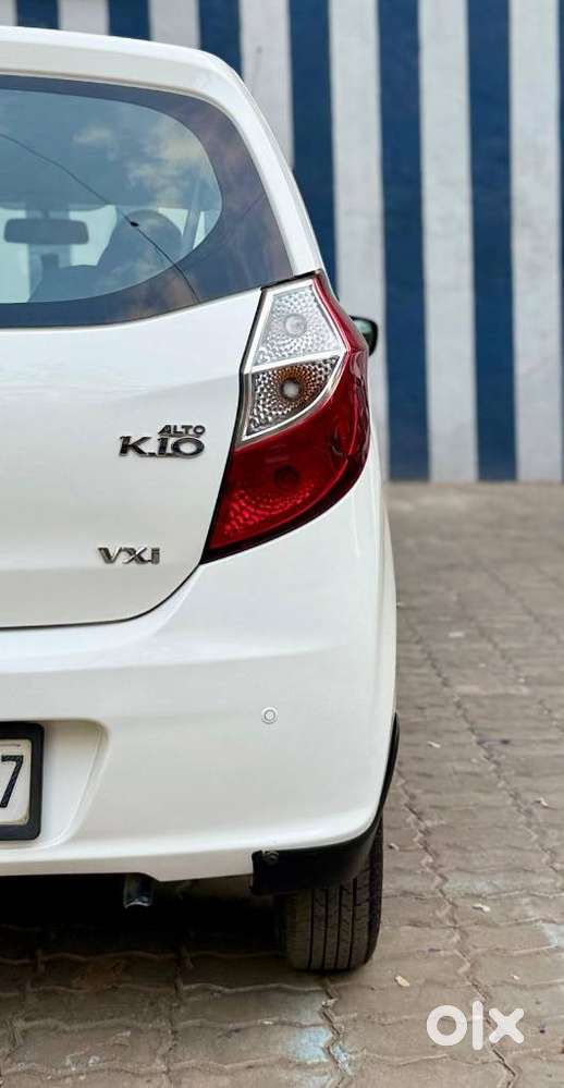 Maruti Suzuki Alto K10 1.0 Vxi Amt, 2017, Petrol