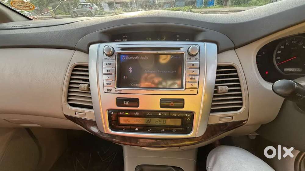 Toyota Innova Diesel 24 Dec 2013 2nd Owner