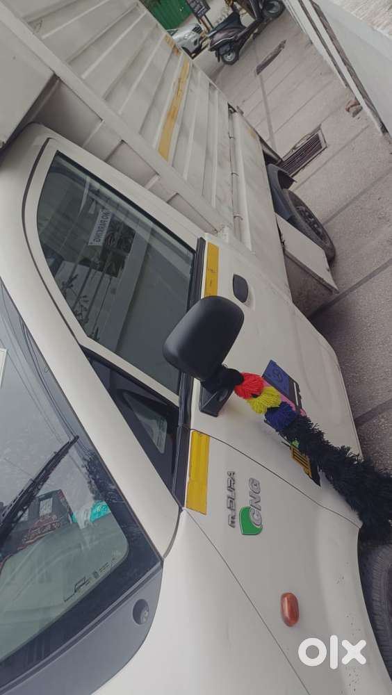 Mahindra Genio 2.5 Dc Vx, 2019, Cng & Hybrids