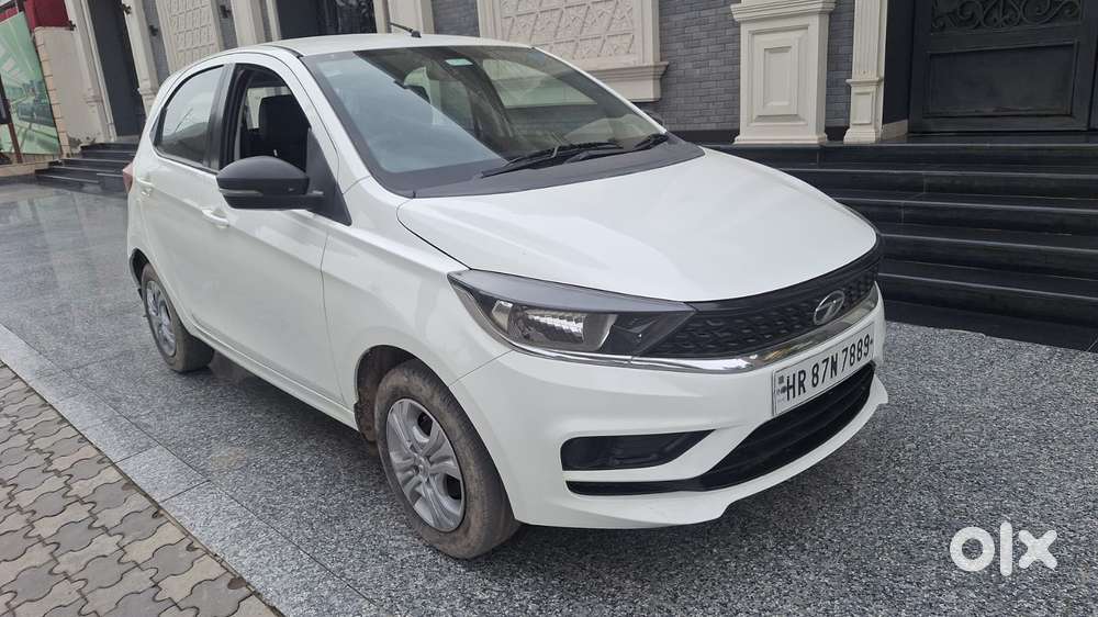 Tata Tiago 1.2 Revotron Xt (o), 2023, Petrol