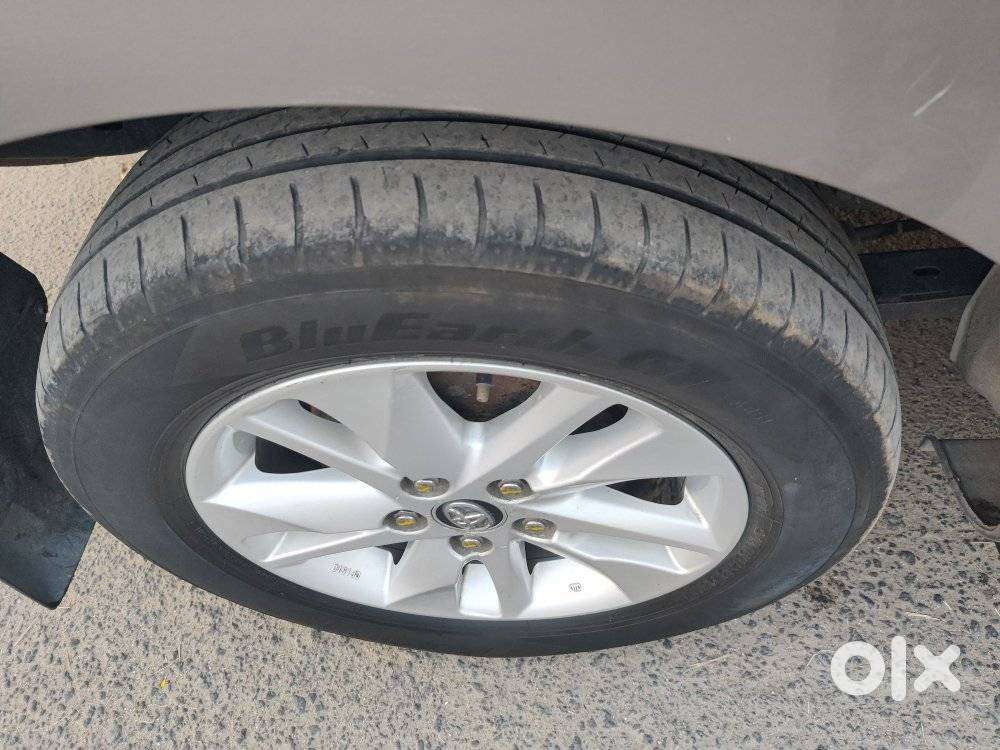 Toyota Innova Crysta 2.8 Gx At 8 Seater, 2018, Diesel