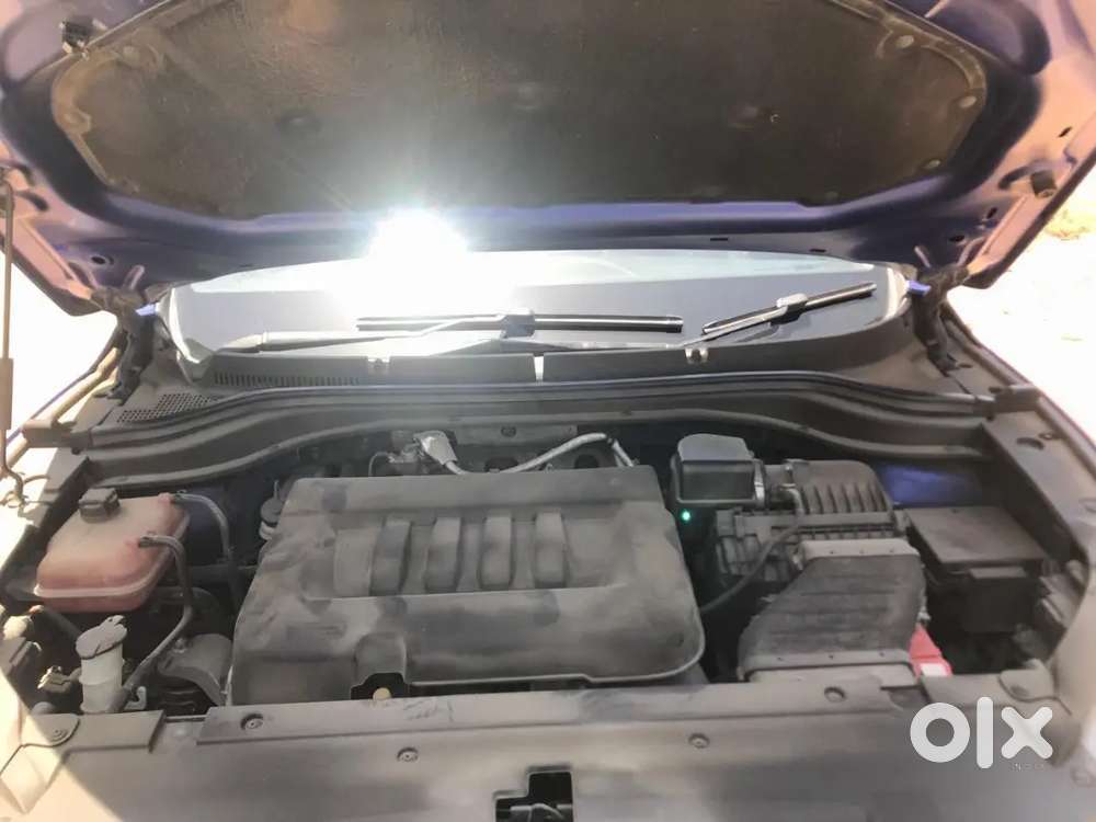 Mahindra Xuv700 2021 Diesel Well Maintained Car Body To Body Original