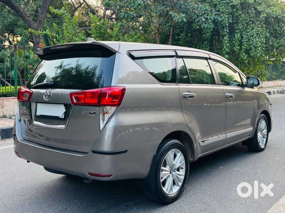 Toyota Innova Crysta