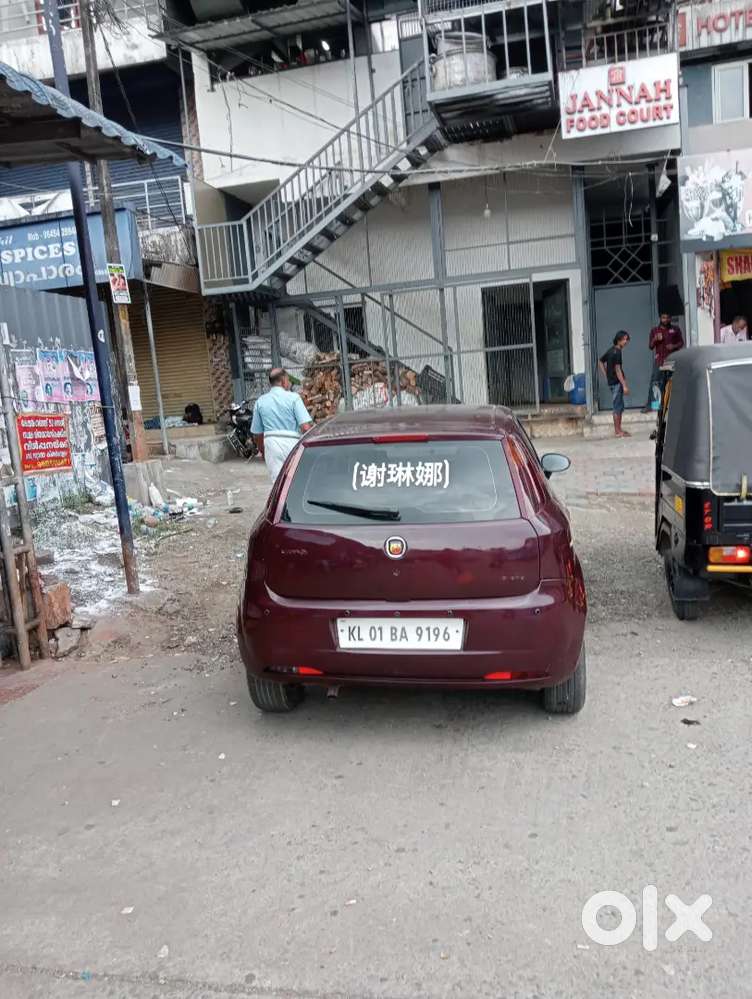 Fiat Punto 2011 Petrol 70000 Km Driven