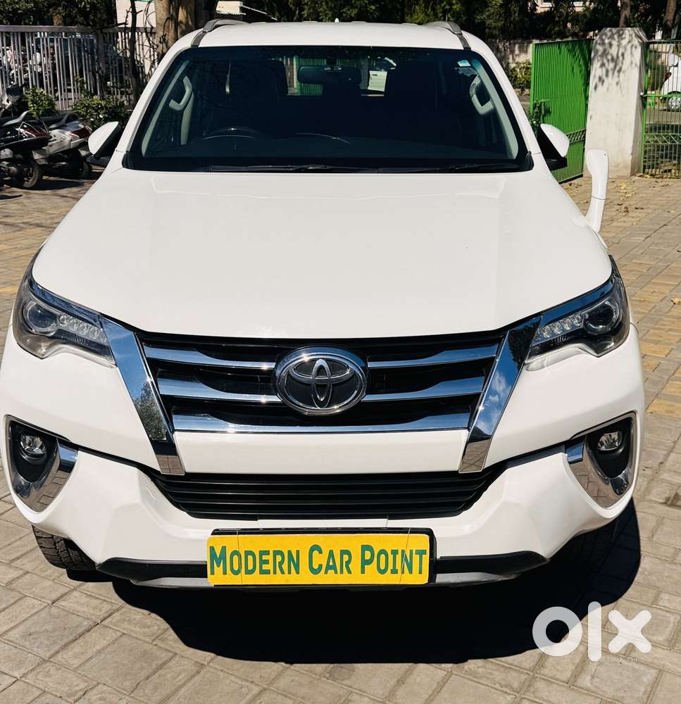 Toyota Fortuner 4x2 At 2.8 Diesel, 2020, Diesel
