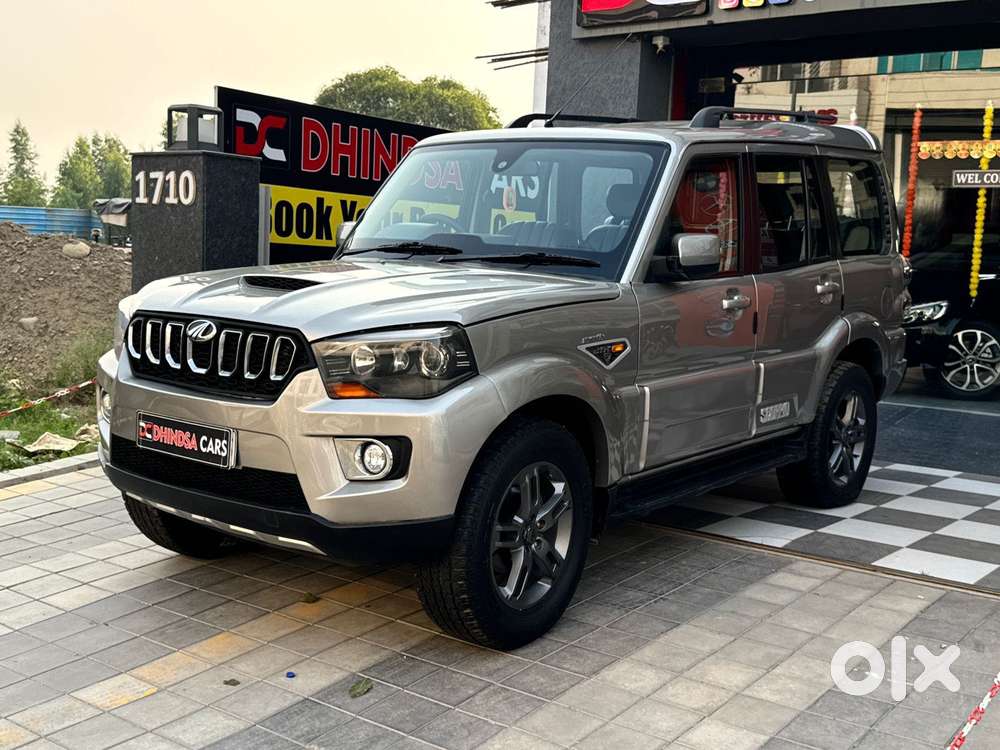 Mahindra Scorpio S10, 2015, Diesel