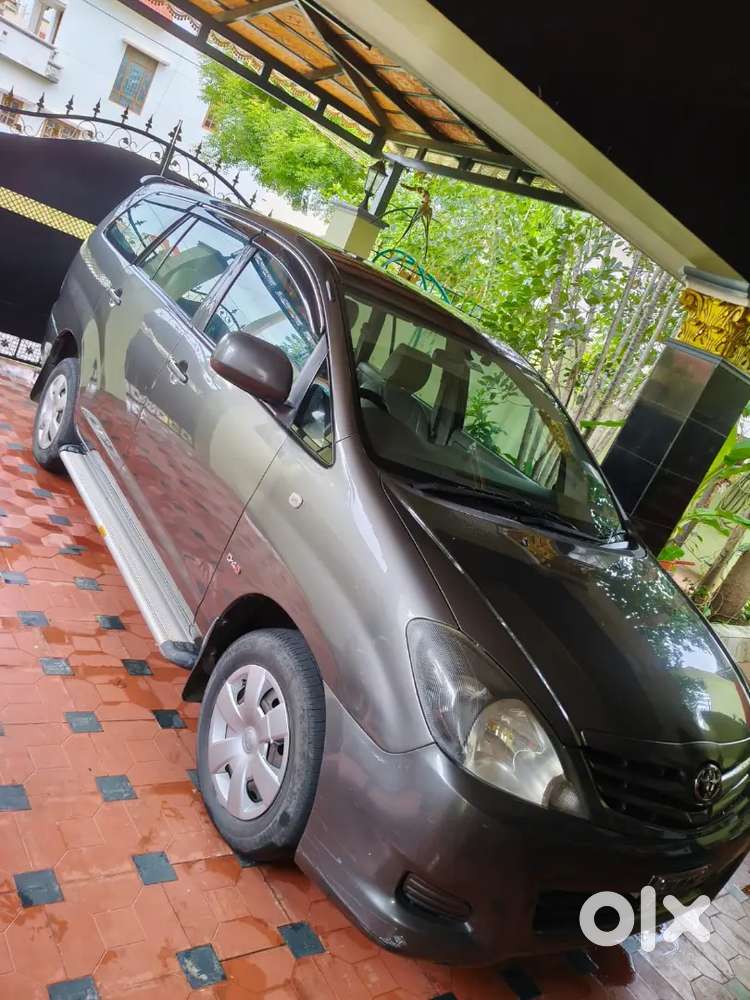 Toyota Innova 2010 Diesel Well Maintained