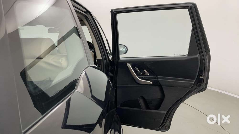 Mahindra Xuv500 W7, 2021, Diesel