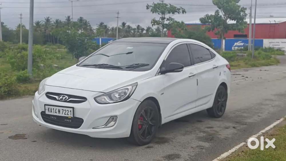 Hyundai Verna Crdi 2012