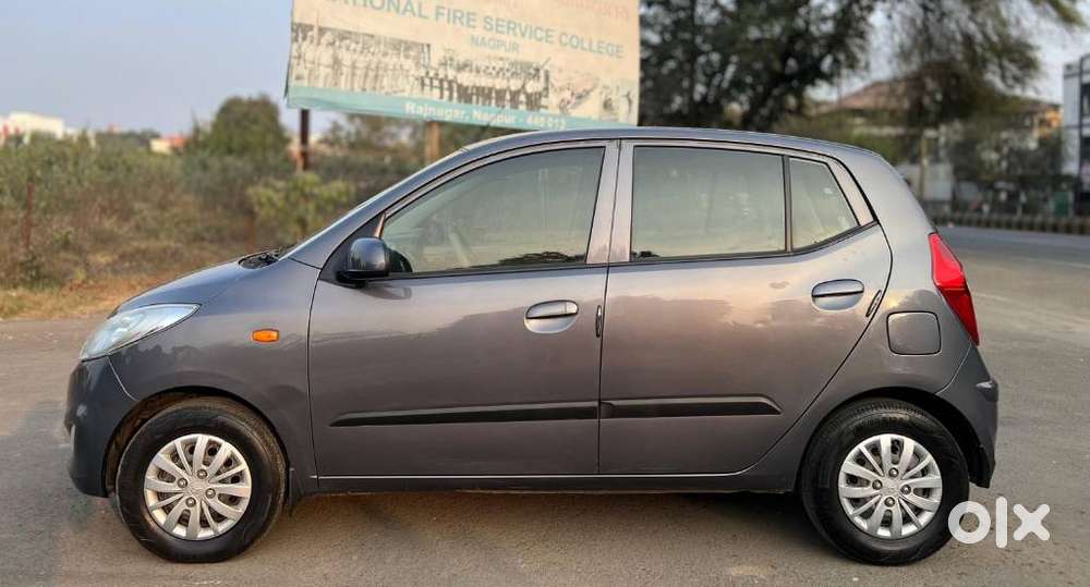 Hyundai I10 Sportz, 2015, Petrol