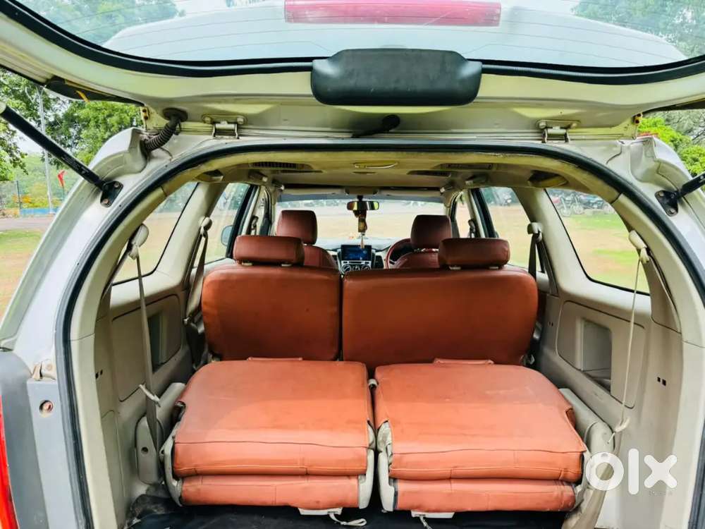 Toyota Innova 2010 Top Conditionluxury Interioralloy Wheels