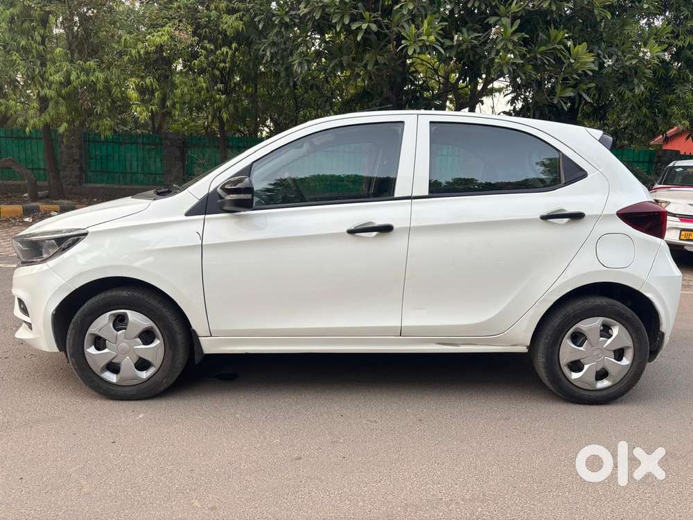 Tata Tiago 1.2 Revotron Xm Cng, 2024, Cng & Hybrids