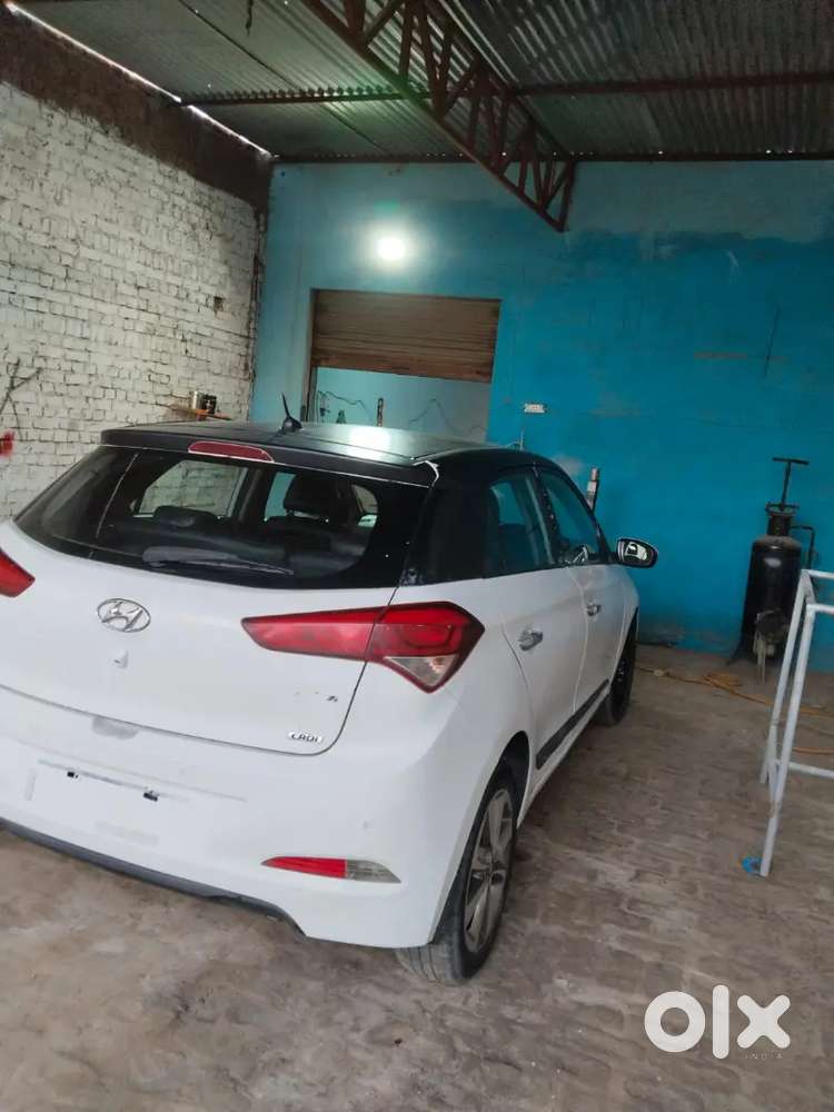 Hyundai Elite I20 2015 Diesel 125000 Km Driven