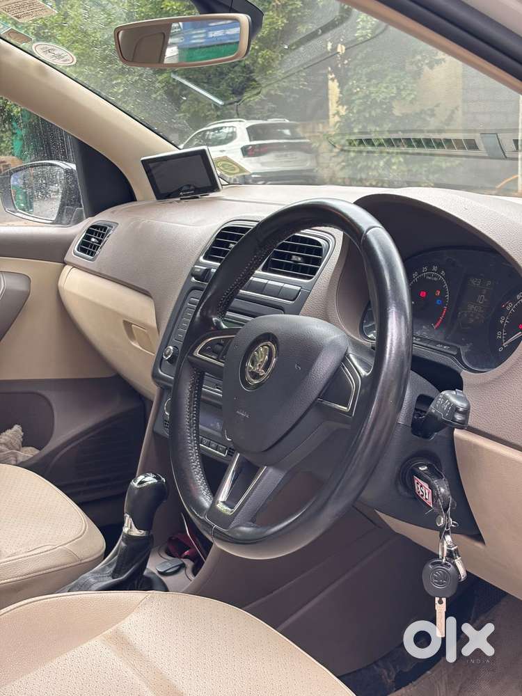 Skoda Rapid 1.5 Tdi At Style Plus, 2016, Diesel