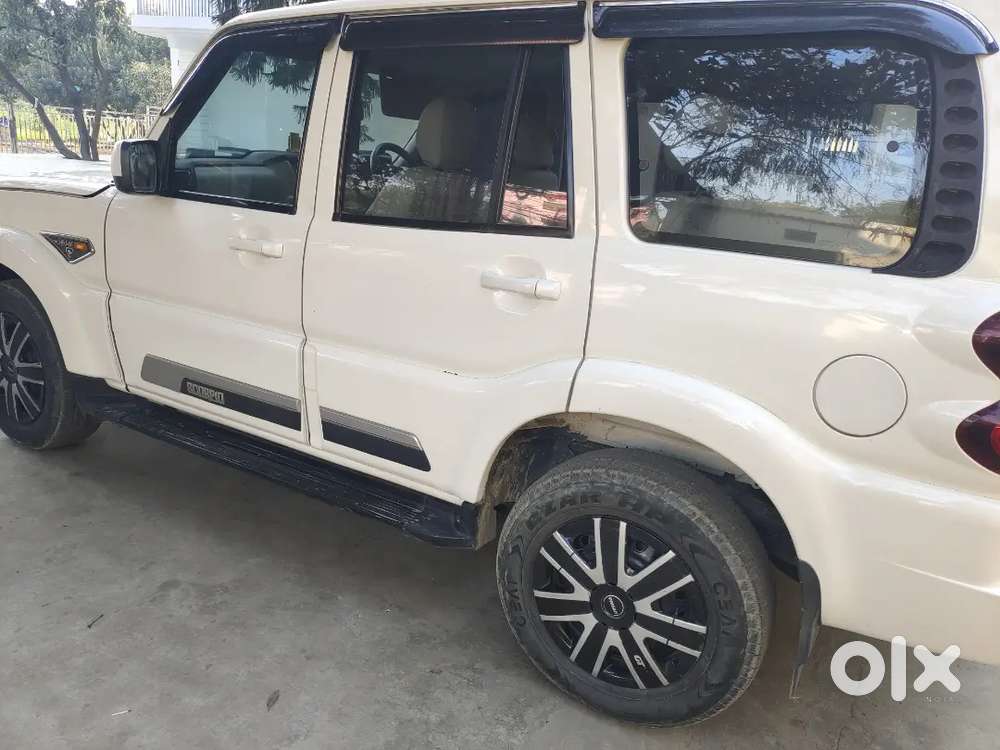 Mahindra Scorpio 2015 Diesel 160000 Km Driven