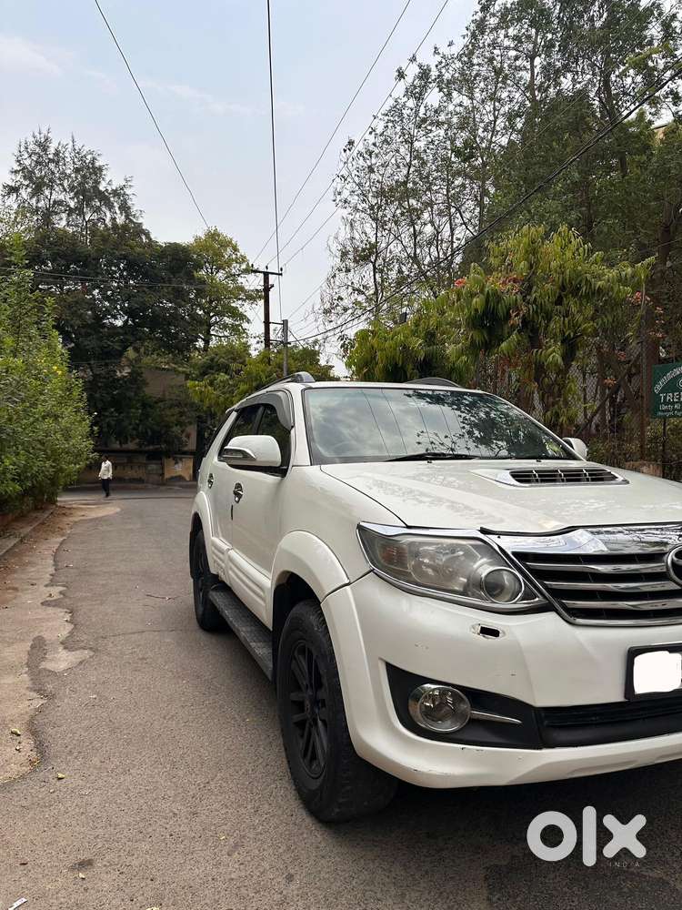 Toyota Fortuner 2011-2016 4x2 Manual, 2013, Diesel