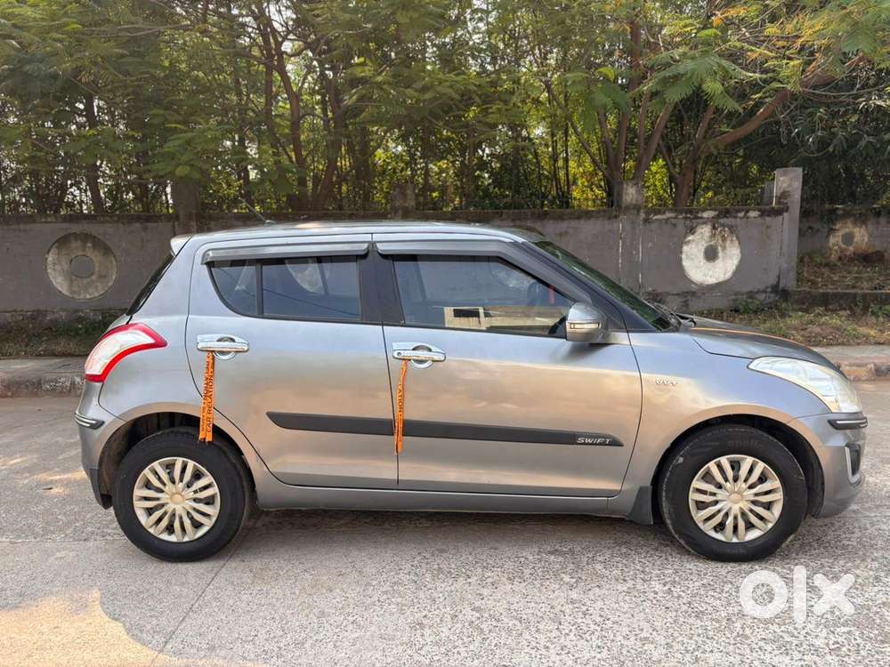 Maruti Suzuki Swift Vxi Optional, 2016, Petrol
