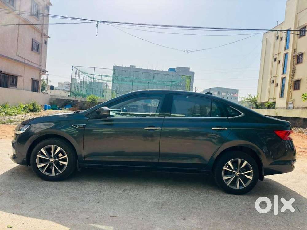 Skoda Slavia Style 1.0l Tsi At, 2022, Petrol