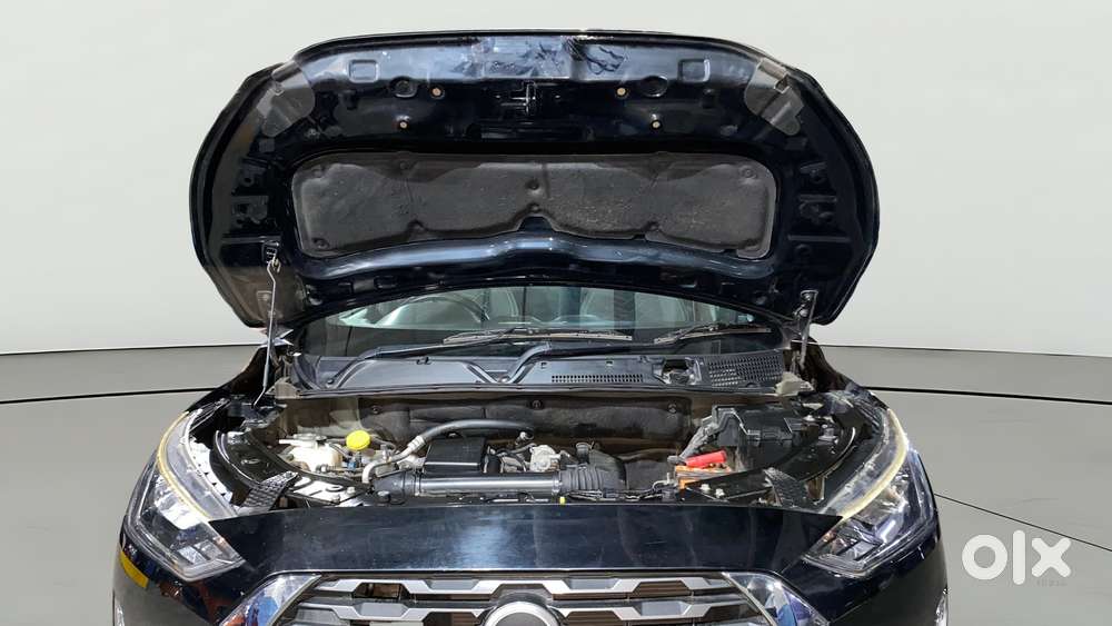 Nissan Magnite 1.0 Xv Premium, 2022, Petrol