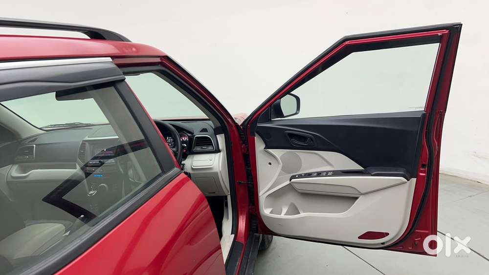 Mahindra Xuv300 W6, 2019, Petrol