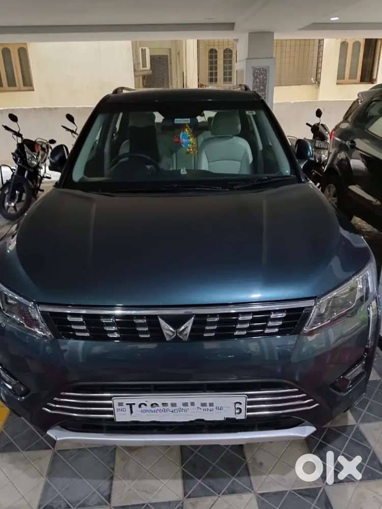Mahindra Xuv300  W8(o)2023 Year Car