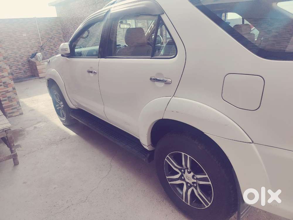 2013 Toyota Fortuner 4x2