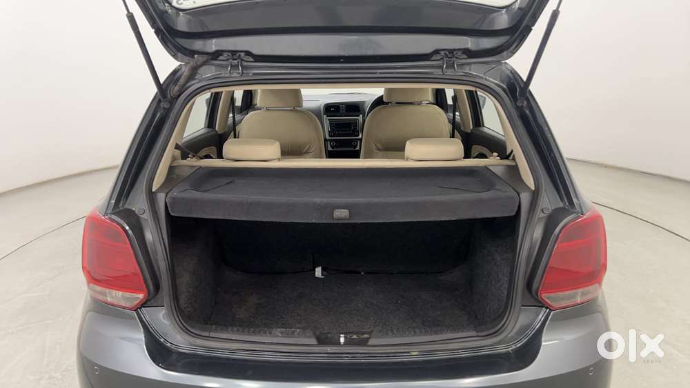 Volkswagen Polo Petrol Highline 1.2l, 2015, Petrol