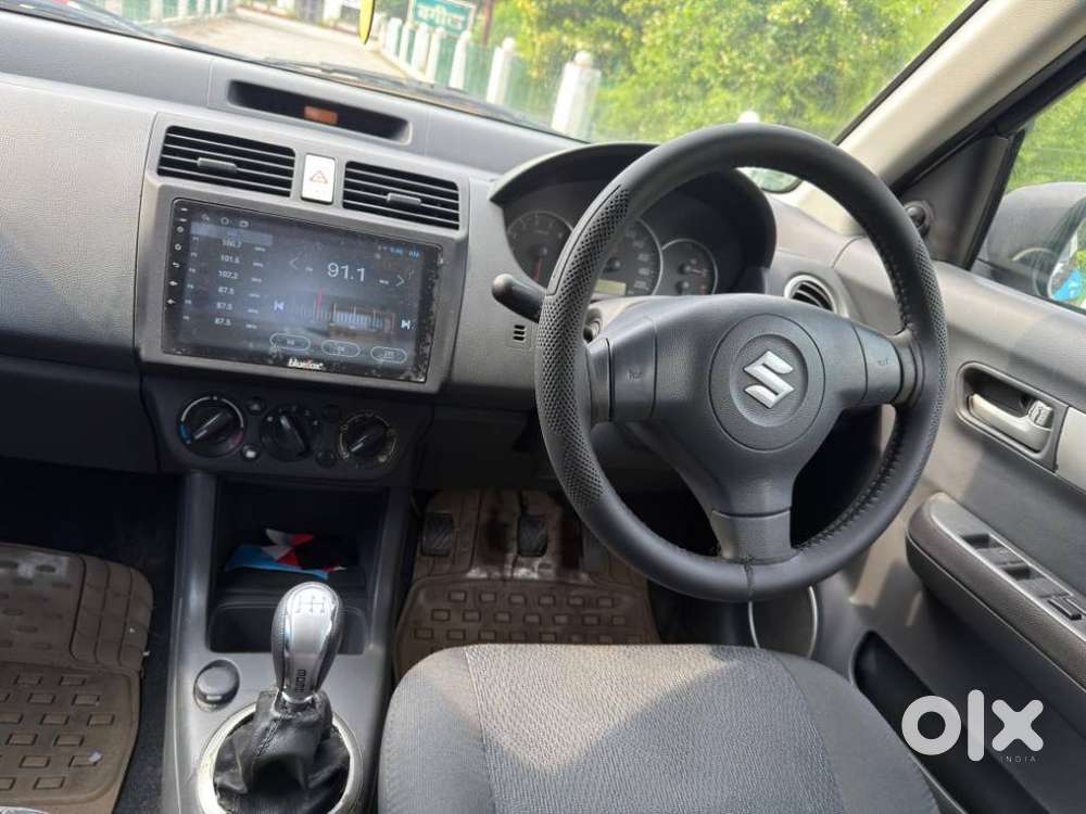 Maruti Suzuki Swift Vxi 1.2 Abs Bs-iv, 2011, Petrol