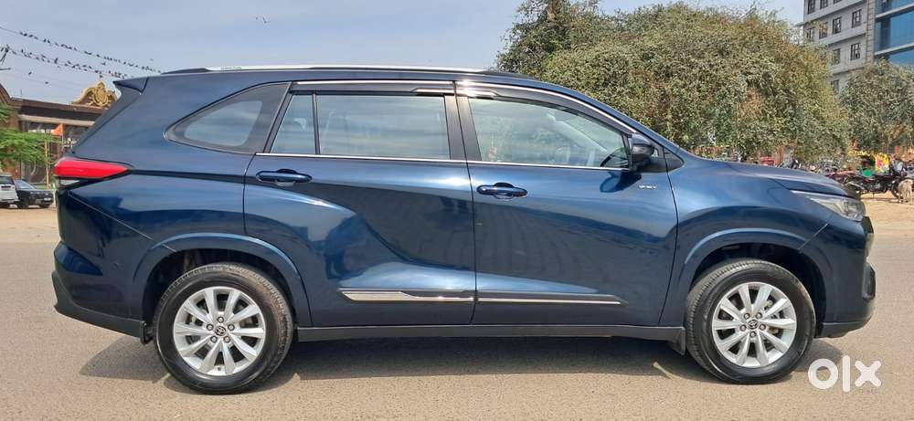 Toyota Innova Hycross 2.0 Vx Hybrid 8 Str, 2025, Petrol