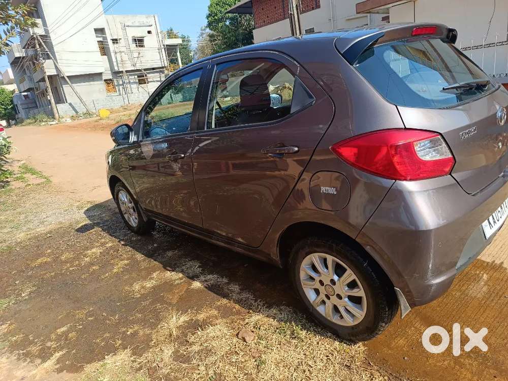 Tata Tiago Automatic Top End