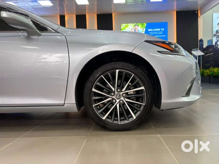 Lexus Es 300h, 2023, Petrol