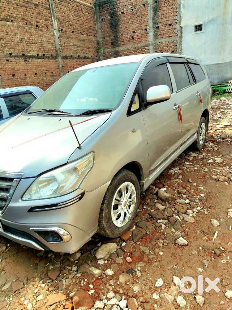 Toyota Innova 2.5 G (diesel) 8 Seater, 2015, Diesel