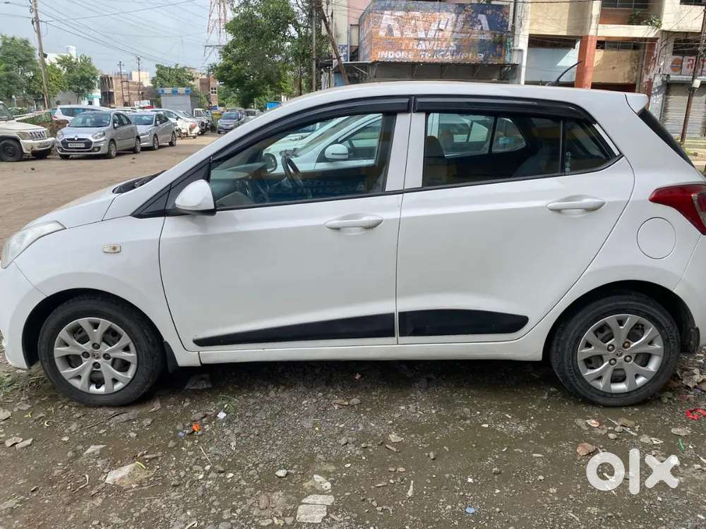  Hyundai Grand I10 Crdi Diesel 

 Model: 2014
 Fuel: Diesel
️
