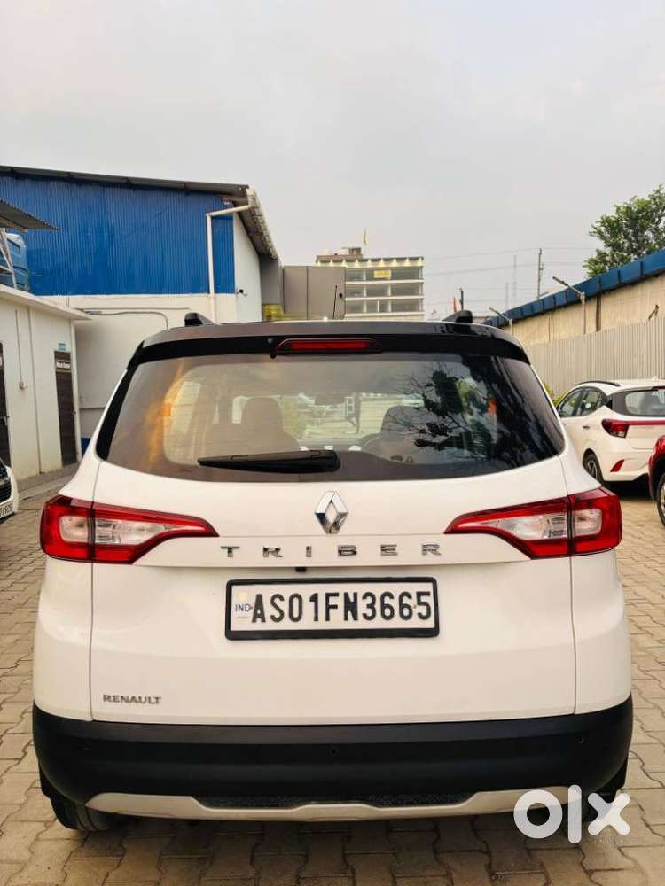 Renault Triber Rxz, 2023, Petrol