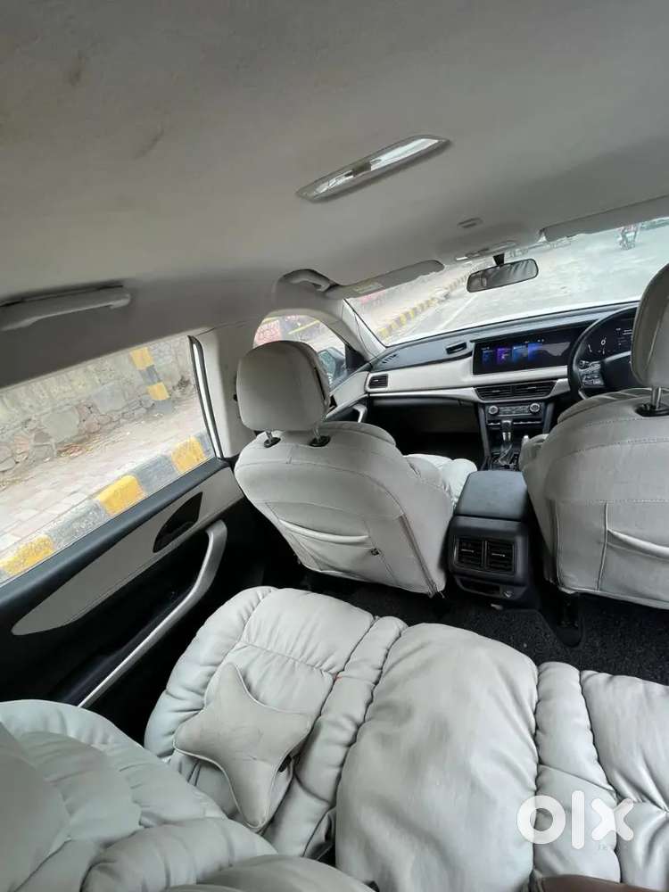 Mahindra Xuv700 Petrol 2023 Automatic