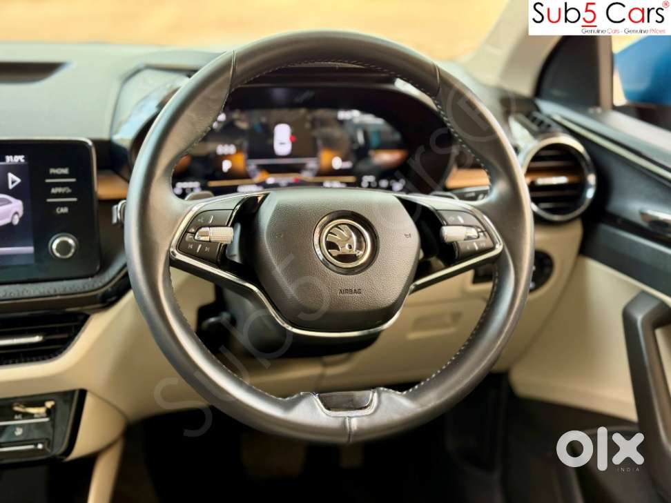 Skoda Slavia 1.0 Tsi Style At, 2023, Petrol