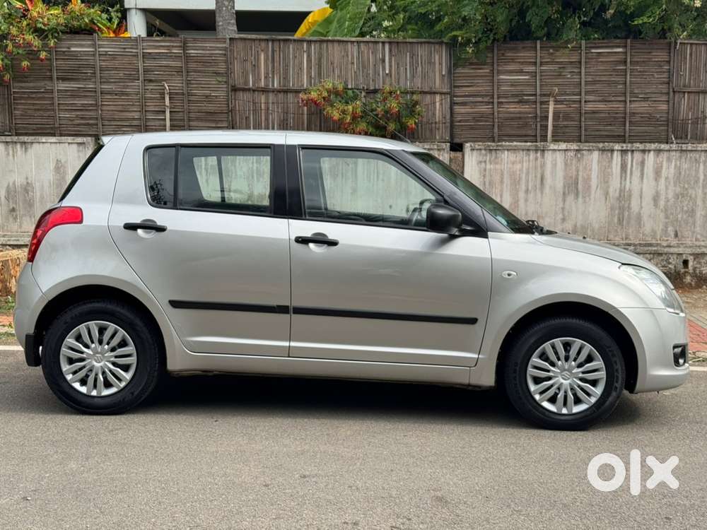 Maruti suzuki swift vxi abs model with fresh FC & insurance for sale!