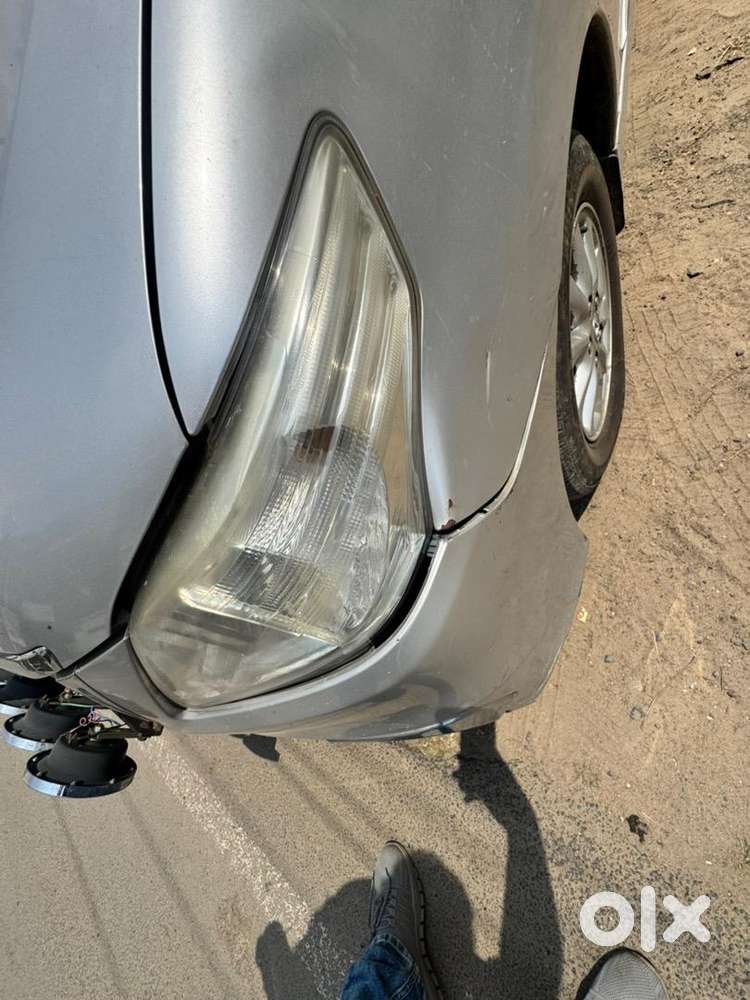 Toyota Innova 2015 Diesel Well Maintained