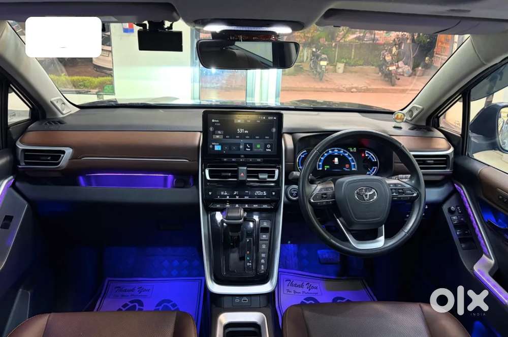 Toyota Innova Hycross 2.0 Zx (o) Hybrid 7 Str, 2024, Petrol
