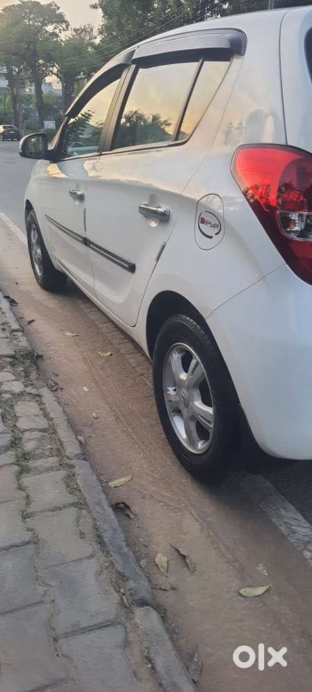 Hyundai I20 Sportz 1.4 Crdi 6 Speed Bs-iv, 2012, Diesel
