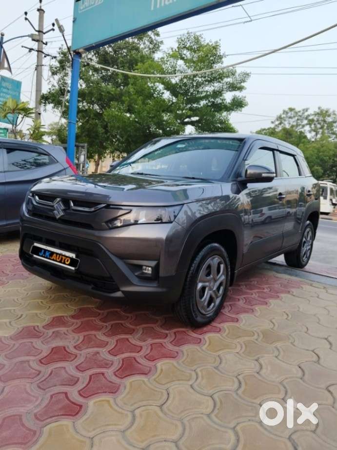 Maruti Suzuki Brezza 1.5 Vxi Smart Hybrid, 2023, Petrol