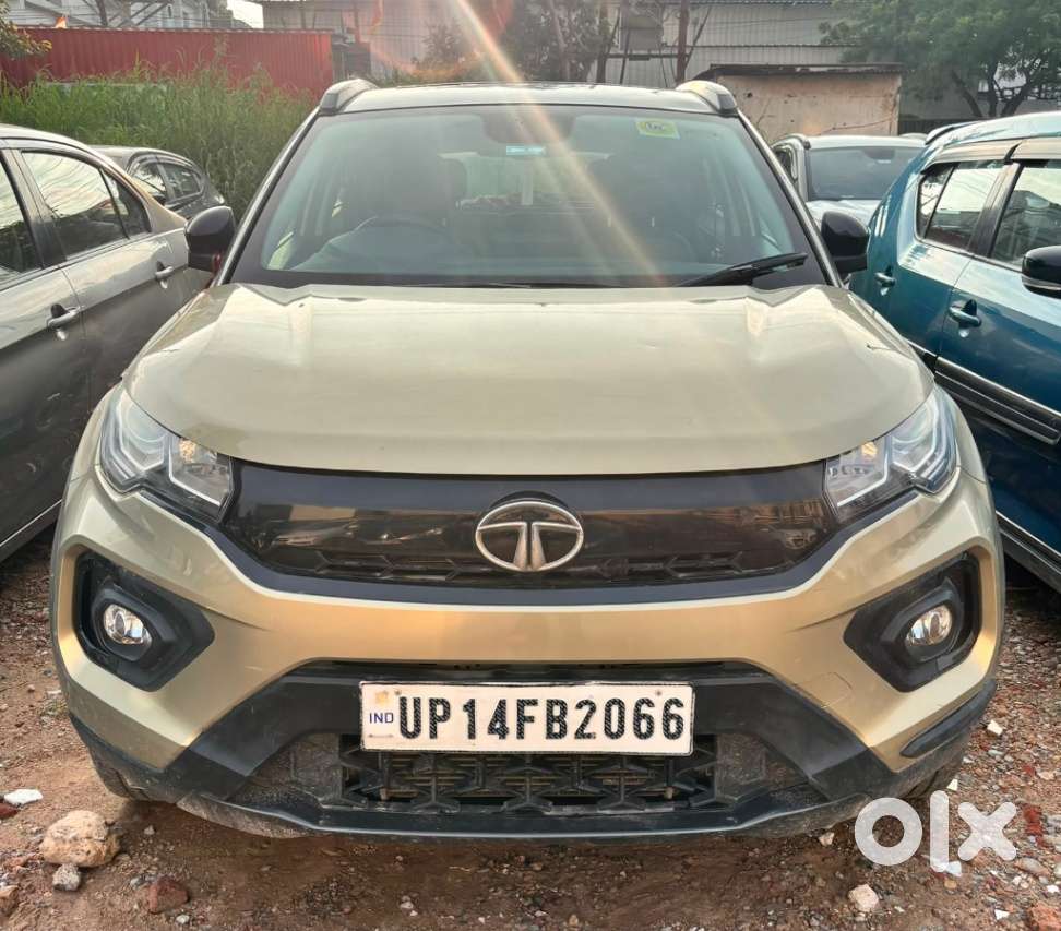 Tata Nexon, 2022, Petrol