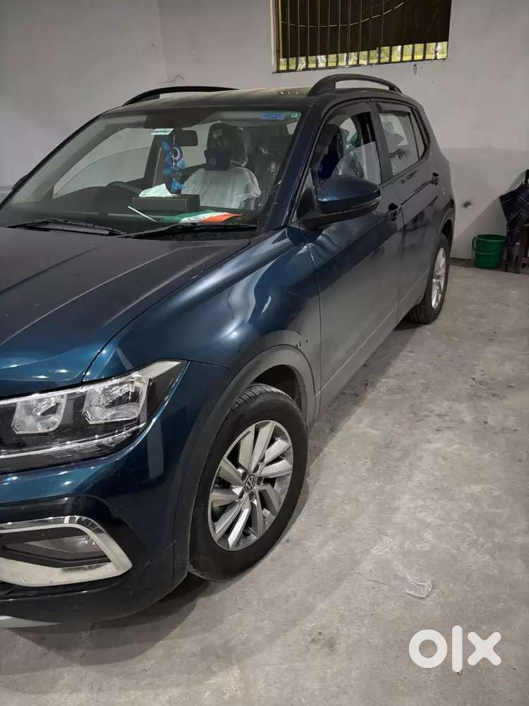 Volkswagen Taigun 2025 Petrol 6000 Km Driven