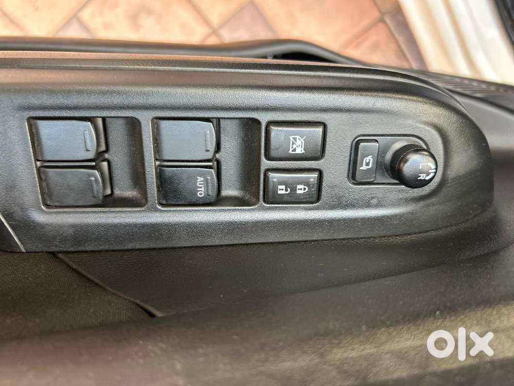 Maruti Suzuki Swift Vxi Ags, 2025, Petrol