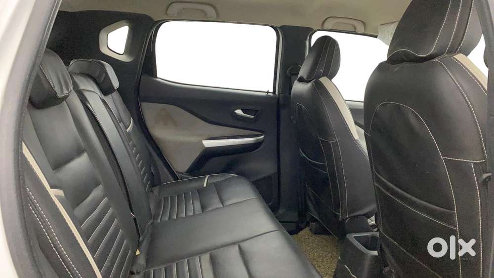 Nissan Magnite 1.0 Xv, 2022, Petrol