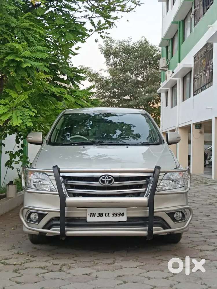 Toyota Innova 2015