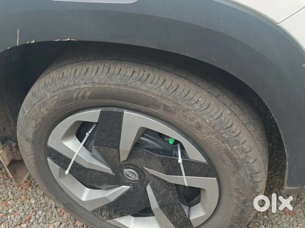 Nissan Magnite 2024 Petrol Well Maintained