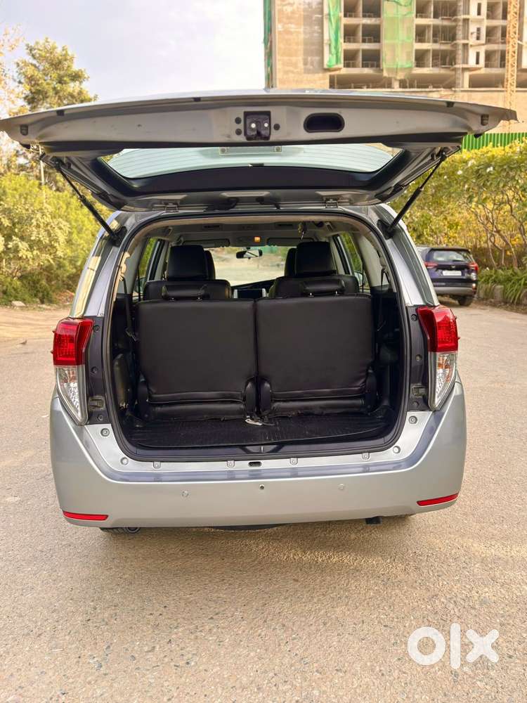 Toyota Innova Crysta 2.4 Gx Mt, 2017, Diesel