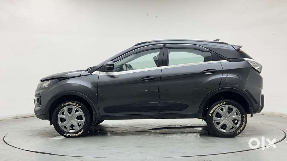 Tata Nexon 1.2 Revotron Xm (s), 2023, Petrol