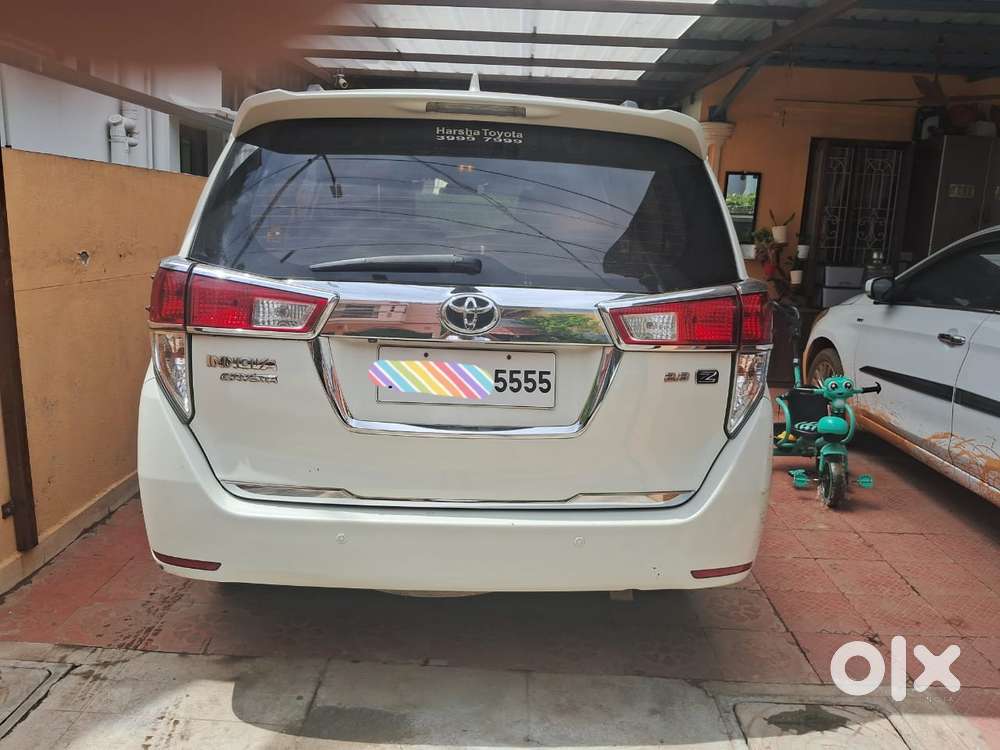 Toyota Innova Crysta 2.8 Zx At, 2016